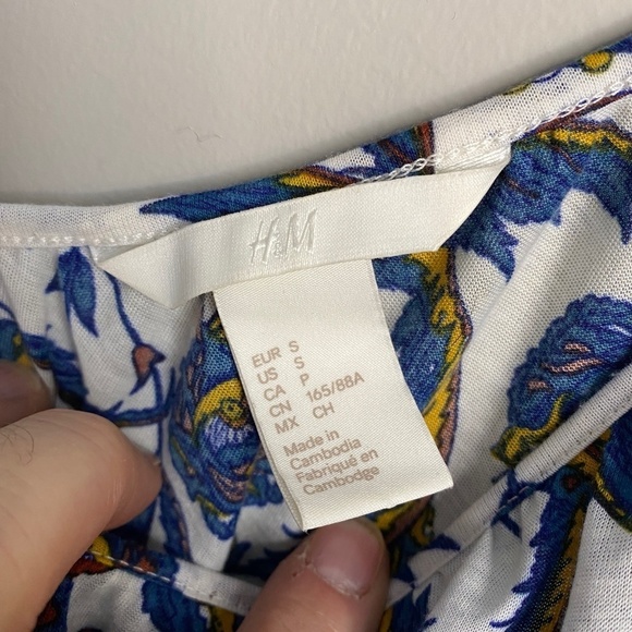 H&M Women's Semi-sheer Print Tank Top Cover-up Size Small - Picture 3 of 8